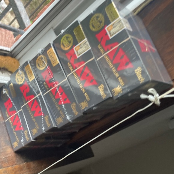 Meet your Posher, Raphael - Picture 1 of 1